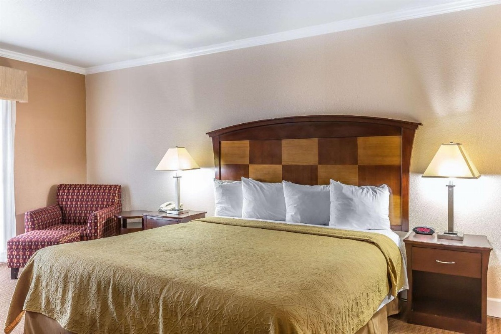 Room image 2