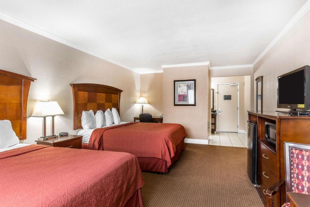 Room image 3