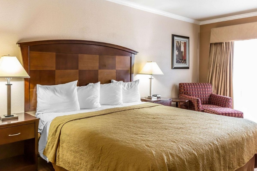 Room image 3