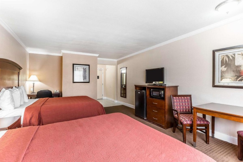 Room image 2